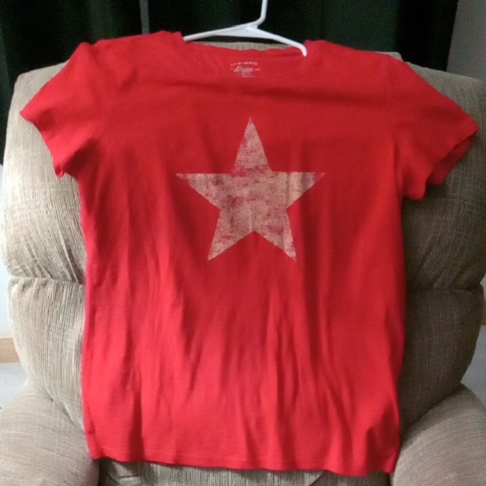 Bass Red T-Shirt with Distressed Tan Star